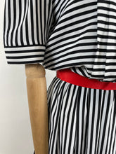 Load image into Gallery viewer, Bee {10}