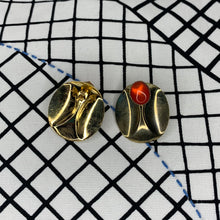 Load image into Gallery viewer, 1970s Pinched Jewel Earrings
