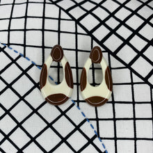 Load image into Gallery viewer, 1970s Safari Earrings
